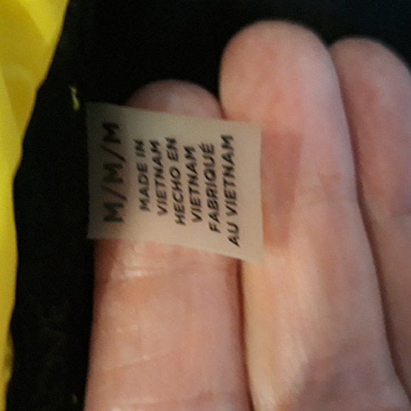 Body Glove Down Filled Full Zip Vest. Size M, NWT. - Picture 11 of 12